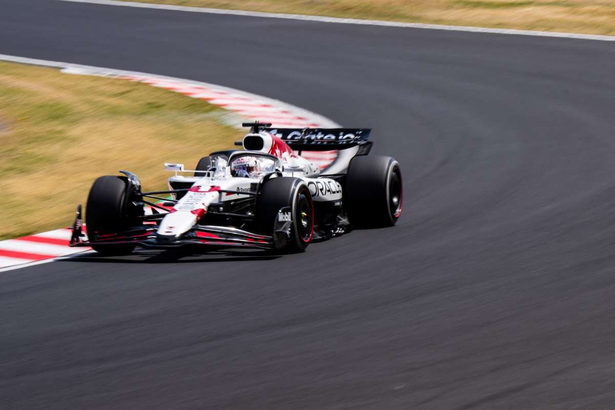 Pole stratosferica di Verstappen a Suzuka, beffate le McLaren