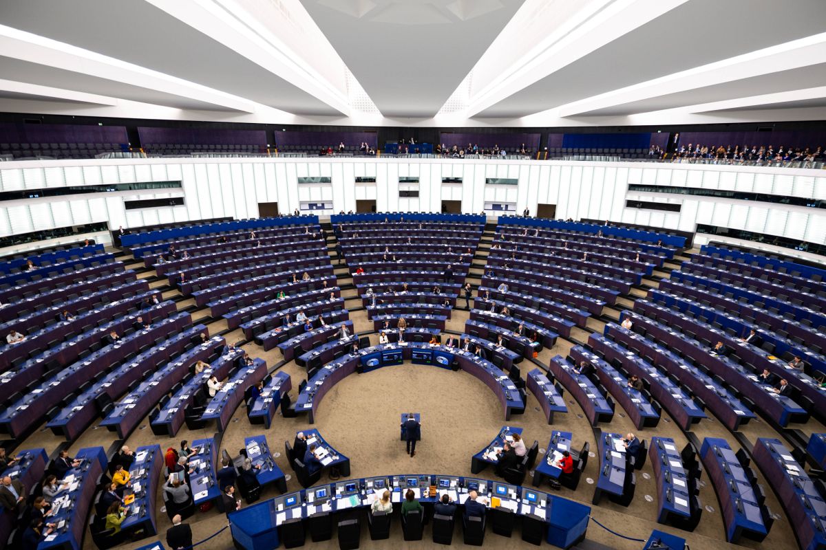 Via libera dal Parlamento Europeo al prestito da 90 miliardi all’Ucraina