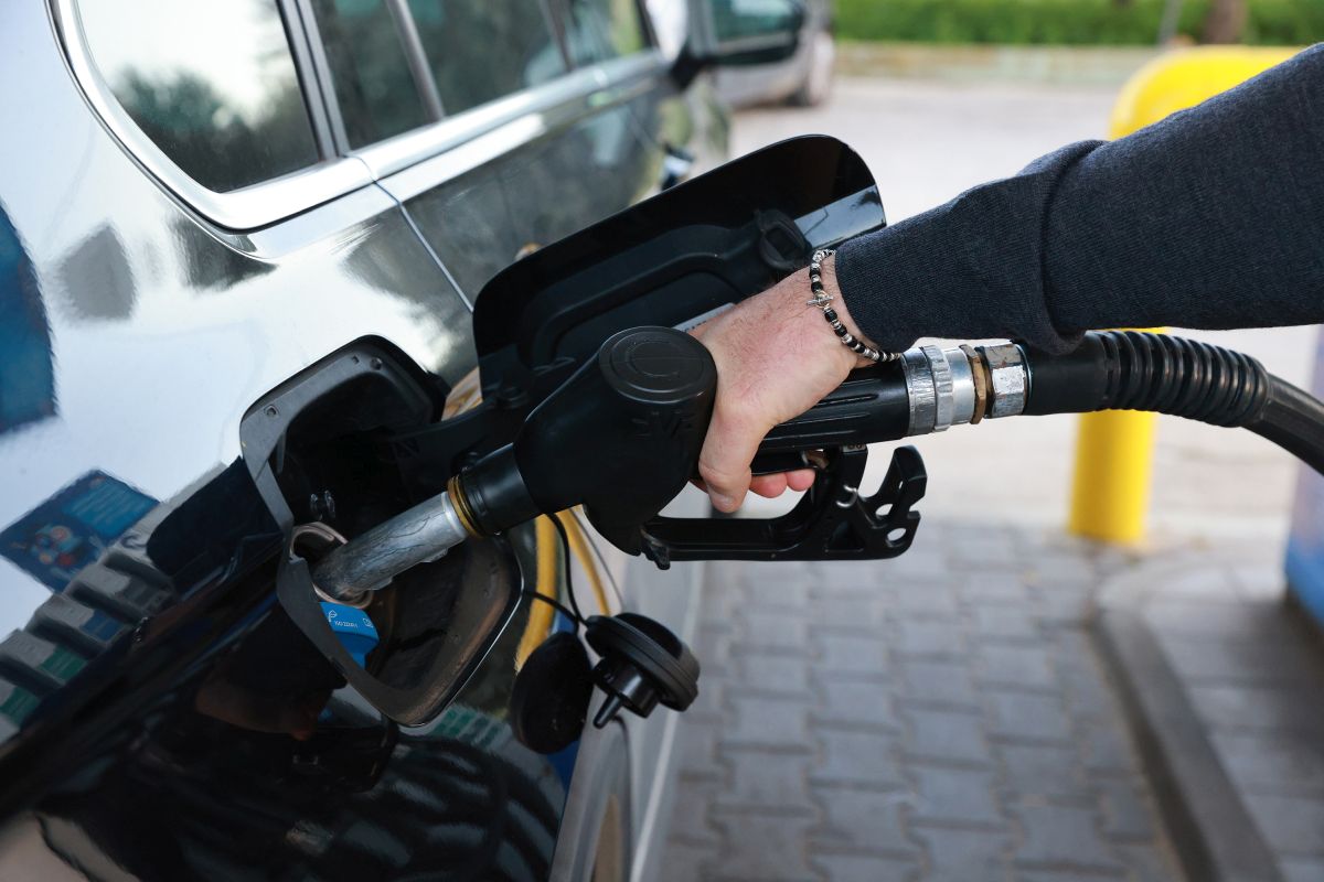 Carburanti, Mimit “Quasi il 60% dei distributori ha ridotto i prezzi”