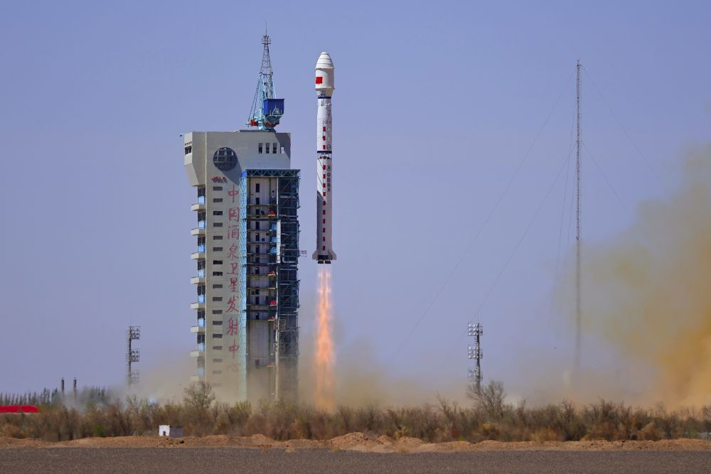 La Cina lancia il razzo Long March-4C per il rilevamento dei gas serra
