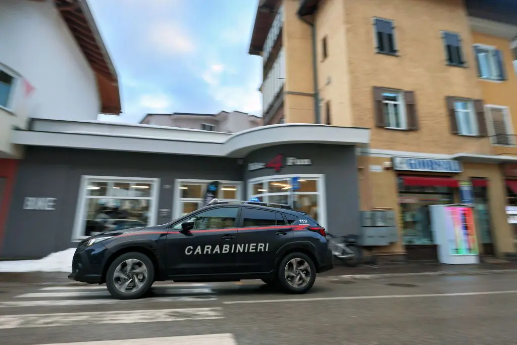 Napoli, trovati i corpi senza vita di due donne in un cantiere edile