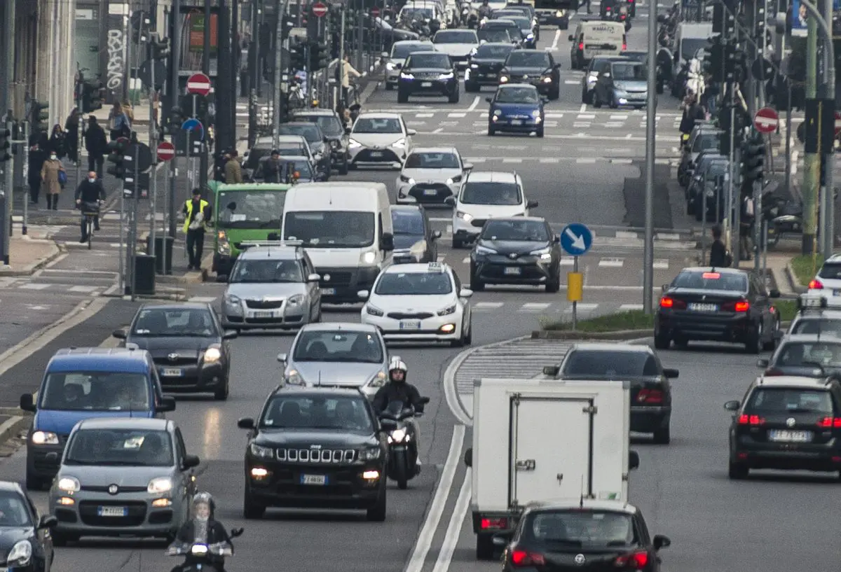 A maggio il mercato dell’auto +7,64% su base annua in Italia