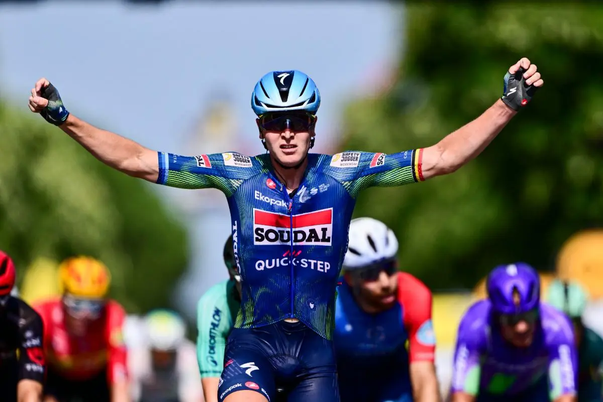 Merlier vince anche la 12^ tappa e cala il tris al Tour, Pogacar sempre leader