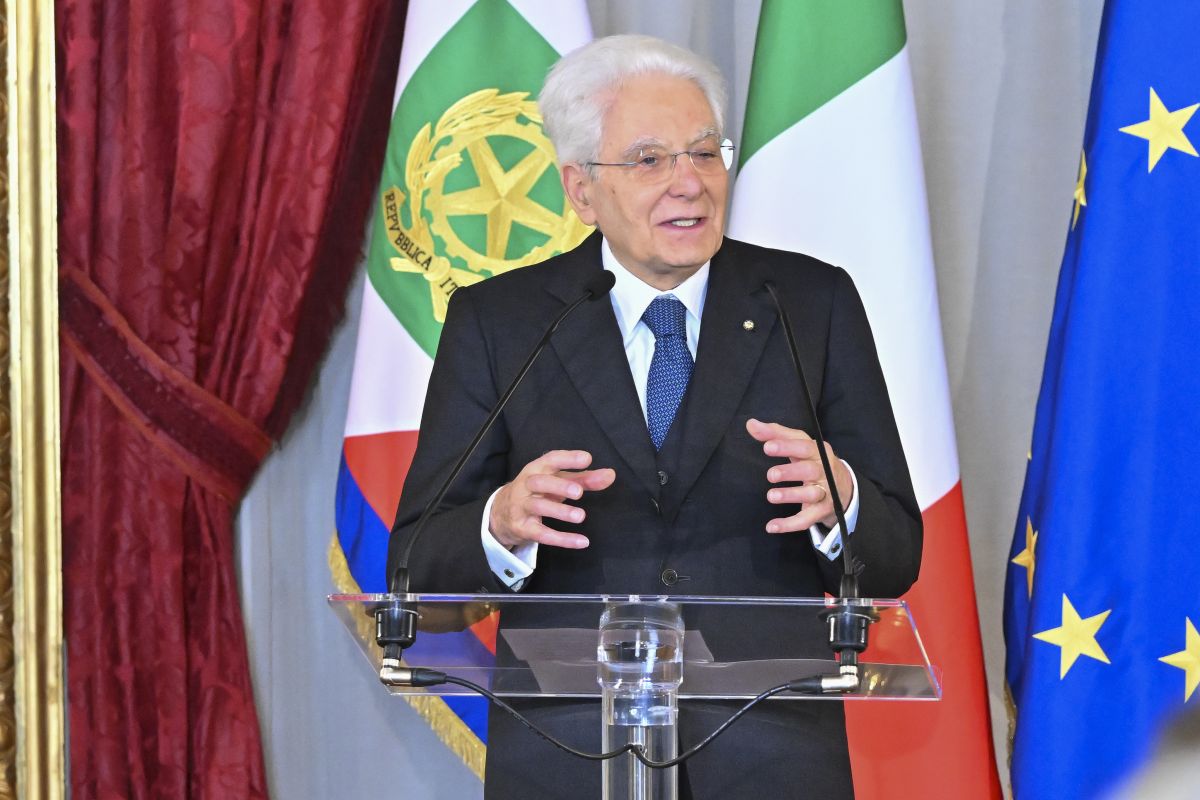 Guardia costiera, Mattarella “Punto di garanzia e riferimento per la comunità”