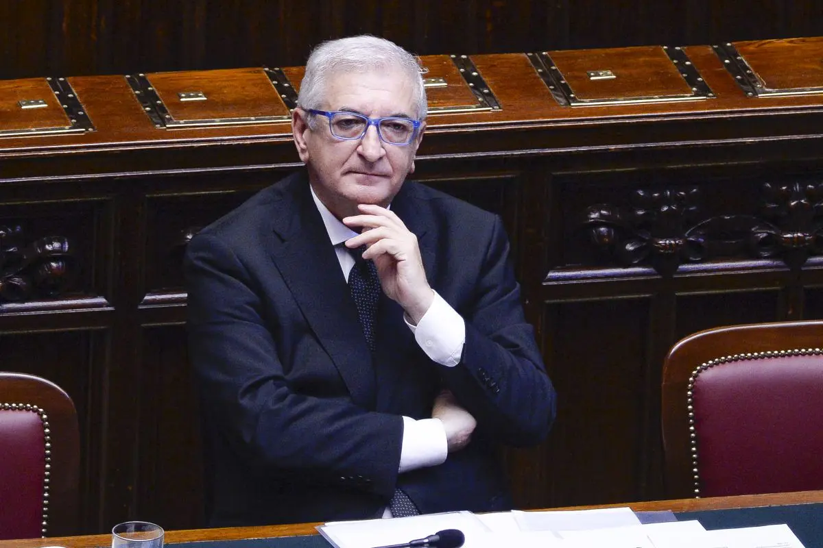 Carburanti, Foti “Allo studio del governo accise mobili e Social card”