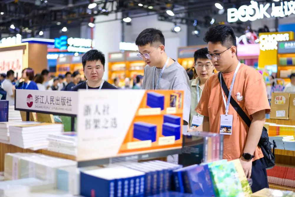 Cina, alla Fiera nazionale del libro transazioni per 1,18 miliardi di yuan