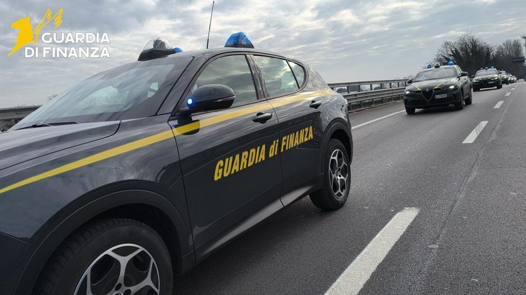 Estorsioni e truffe ad anziani in tutta Italia, sgominata organizzazione