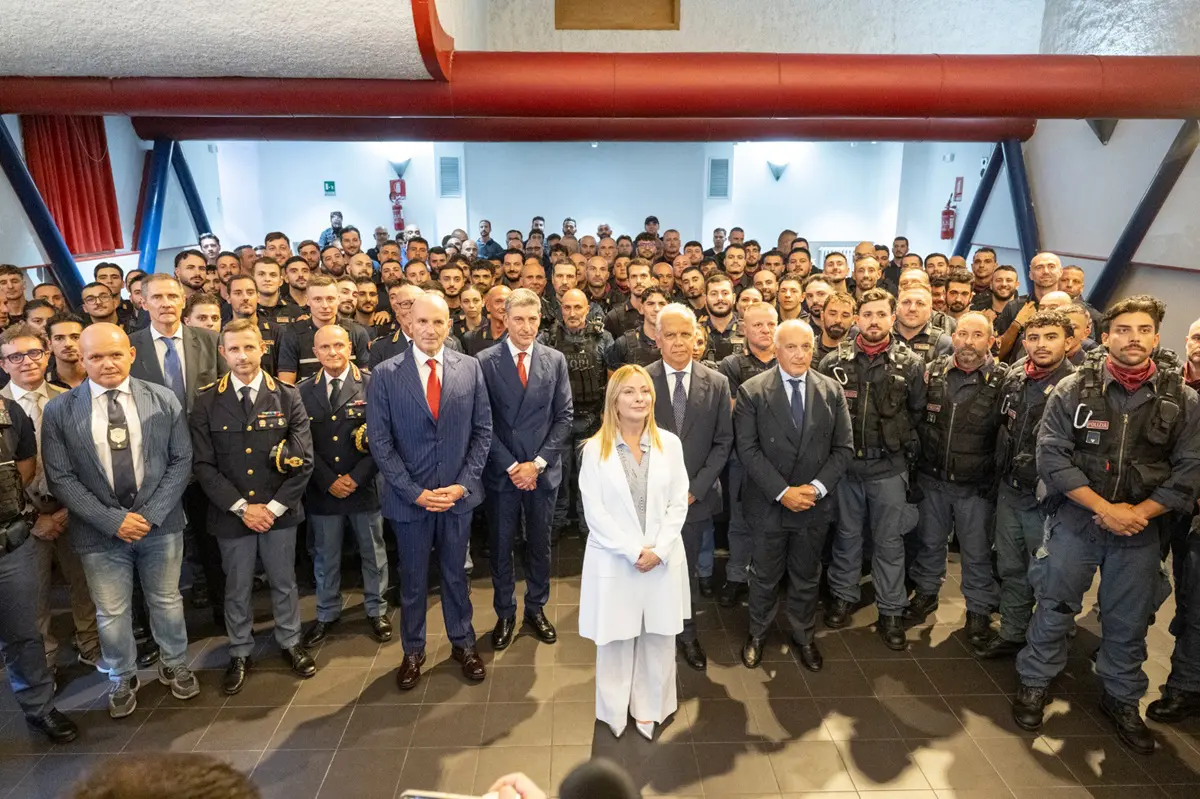 Meloni “Tolleranza zero per chi vuole trasformare le piazze in zone franche”